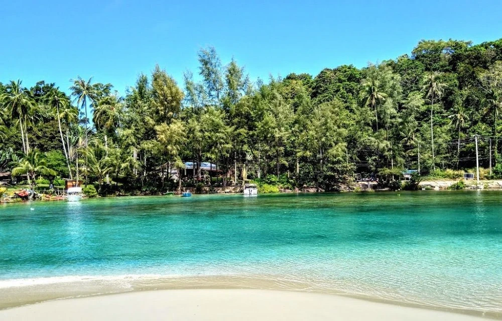 Klong Chao Beach Ko Kut